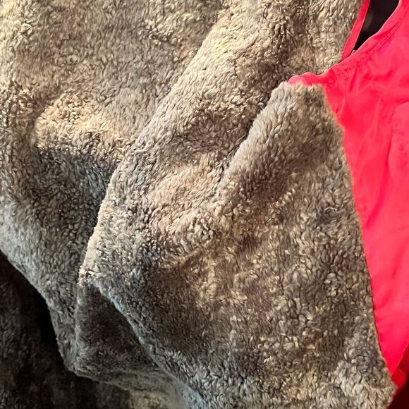 Parka, coat or trench. More of a military green with a fuchsia trim out. - Picture 11 of 16